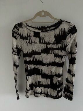BCBGMaxAzria Black and White Brushstroke Long-Sleeve Top